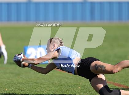 Thumbnail 2 in Vista Ridge vs. Manual (CHSAA 4A Second Round) photogallery.
