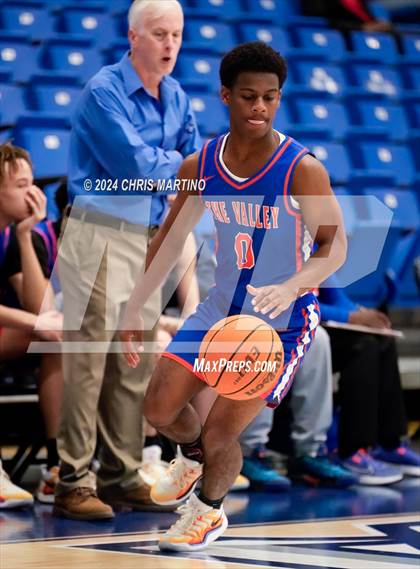 Thumbnail 2 in Thomson vs Midland Valley (100 Black Men of Augusta Thanksgiving Classic) photogallery.
