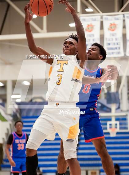 Thumbnail 3 in Thomson vs Midland Valley (100 Black Men of Augusta Thanksgiving Classic) photogallery.