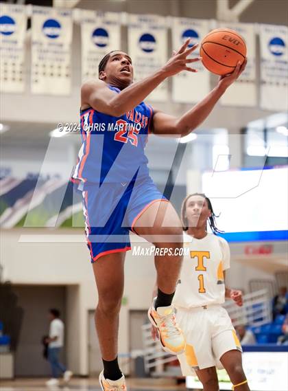 Thumbnail 1 in Thomson vs Midland Valley (100 Black Men of Augusta Thanksgiving Classic) photogallery.