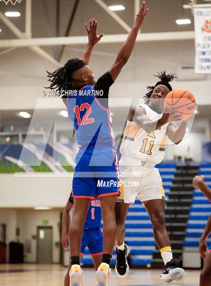 Thumbnail 1 in Thomson vs Midland Valley (100 Black Men of Augusta Thanksgiving Classic) photogallery.