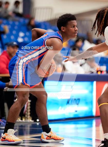 Thumbnail 2 in Thomson vs Midland Valley (100 Black Men of Augusta Thanksgiving Classic) photogallery.