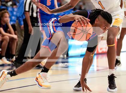 Thumbnail 2 in Thomson vs Midland Valley (100 Black Men of Augusta Thanksgiving Classic) photogallery.
