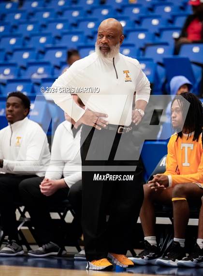 Thumbnail 2 in Thomson vs Midland Valley (100 Black Men of Augusta Thanksgiving Classic) photogallery.