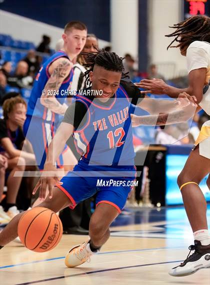 Thumbnail 1 in Thomson vs Midland Valley (100 Black Men of Augusta Thanksgiving Classic) photogallery.