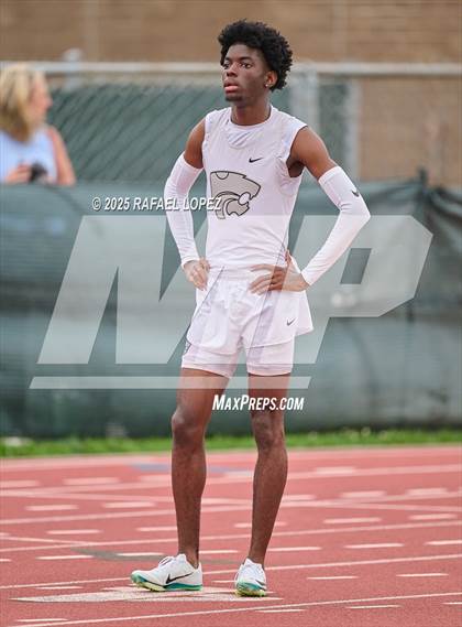 Thumbnail 3 in UIL 6A Track & Field District Finals (400M) photogallery.