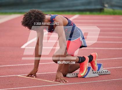 Thumbnail 1 in UIL 6A Track & Field District Finals (400M) photogallery.