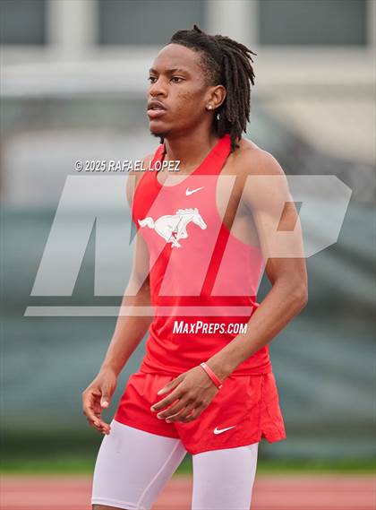 Thumbnail 1 in UIL 6A Track & Field District Finals (400M) photogallery.