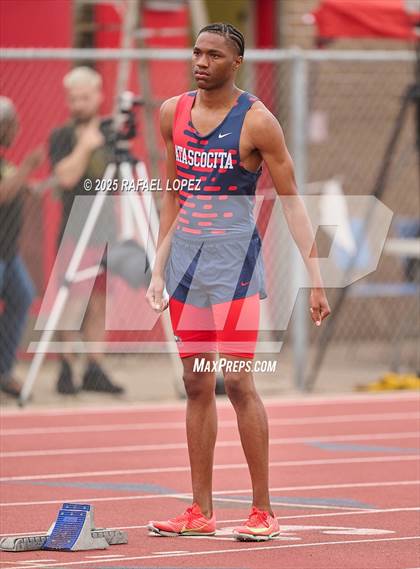 Thumbnail 1 in UIL 6A Track & Field District Finals (400M) photogallery.