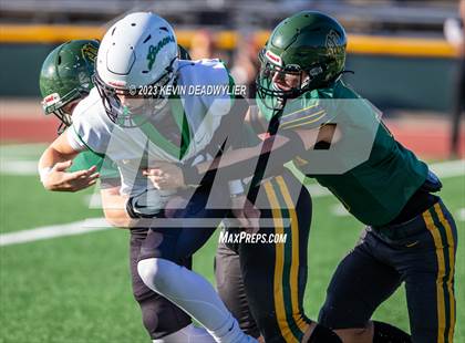 Thumbnail 3 in Thousand Oaks @ Moorpark photogallery.