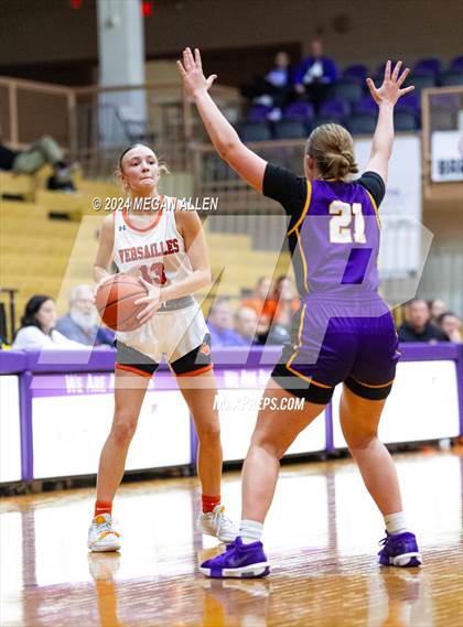 Thumbnail 3 in Bellbrook vs. Versailles photogallery.