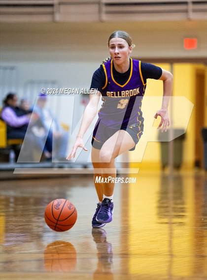 Thumbnail 3 in Bellbrook vs. Versailles photogallery.