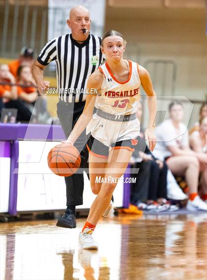 Thumbnail 2 in Bellbrook vs. Versailles photogallery.