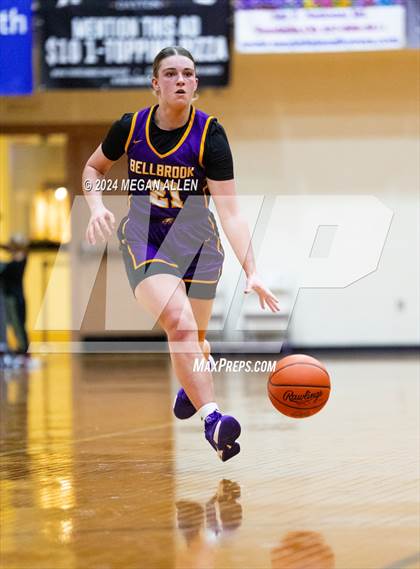 Thumbnail 1 in Bellbrook vs. Versailles photogallery.