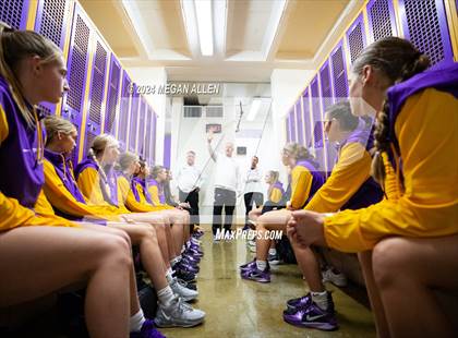 Thumbnail 1 in Bellbrook vs. Versailles photogallery.