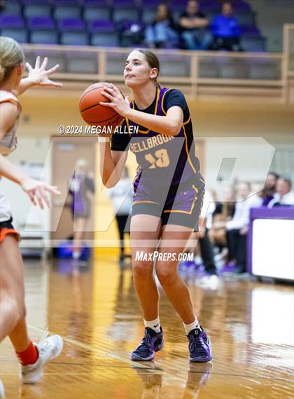 Thumbnail 1 in Bellbrook vs. Versailles photogallery.