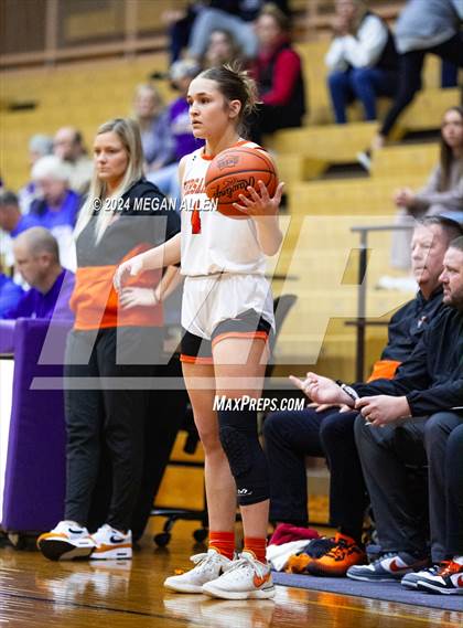 Thumbnail 3 in Bellbrook vs. Versailles photogallery.