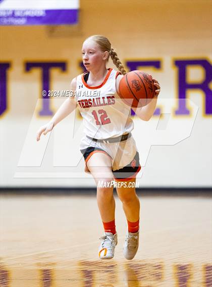 Thumbnail 1 in Bellbrook vs. Versailles photogallery.