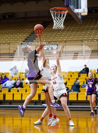 Thumbnail 2 in Bellbrook vs. Versailles photogallery.