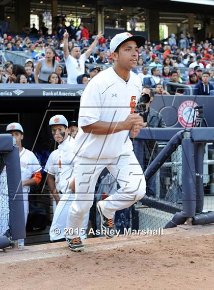 Thumbnail 2 in George Washington vs. Tottenville (PSAL Class AAA Final) photogallery.