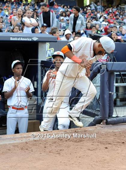 Thumbnail 2 in George Washington vs. Tottenville (PSAL Class AAA Final) photogallery.