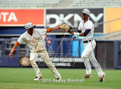 Thumbnail 1 in George Washington vs. Tottenville (PSAL Class AAA Final) photogallery.