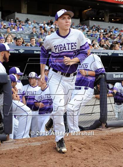 Thumbnail 3 in George Washington vs. Tottenville (PSAL Class AAA Final) photogallery.