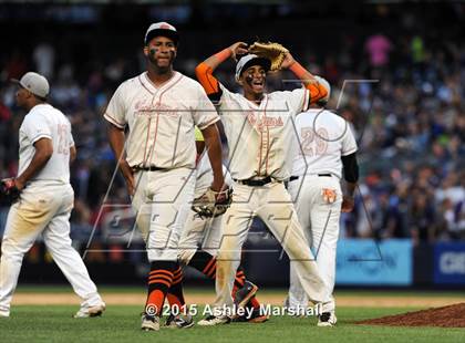 Thumbnail 1 in George Washington vs. Tottenville (PSAL Class AAA Final) photogallery.