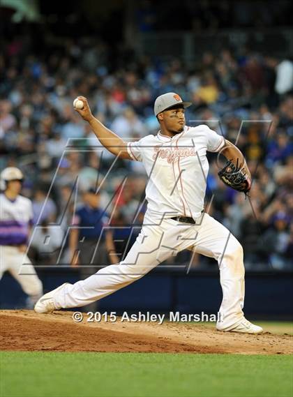 Thumbnail 2 in George Washington vs. Tottenville (PSAL Class AAA Final) photogallery.