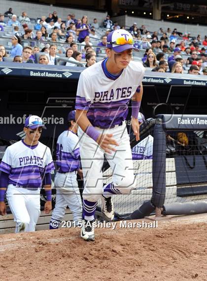 Thumbnail 3 in George Washington vs. Tottenville (PSAL Class AAA Final) photogallery.