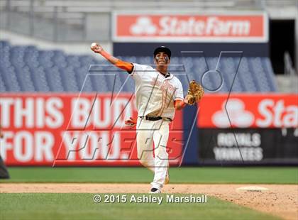 Thumbnail 3 in George Washington vs. Tottenville (PSAL Class AAA Final) photogallery.