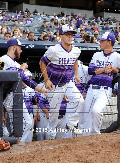 Thumbnail 3 in George Washington vs. Tottenville (PSAL Class AAA Final) photogallery.