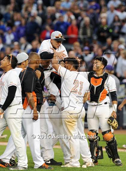 Thumbnail 2 in George Washington vs. Tottenville (PSAL Class AAA Final) photogallery.