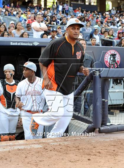 Thumbnail 2 in George Washington vs. Tottenville (PSAL Class AAA Final) photogallery.
