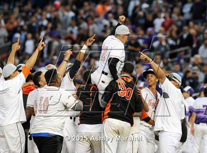 Thumbnail 1 in George Washington vs. Tottenville (PSAL Class AAA Final) photogallery.