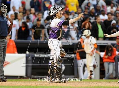 Thumbnail 3 in George Washington vs. Tottenville (PSAL Class AAA Final) photogallery.