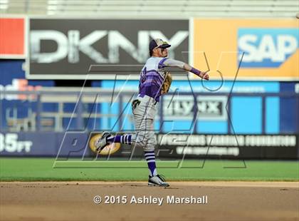 Thumbnail 2 in George Washington vs. Tottenville (PSAL Class AAA Final) photogallery.