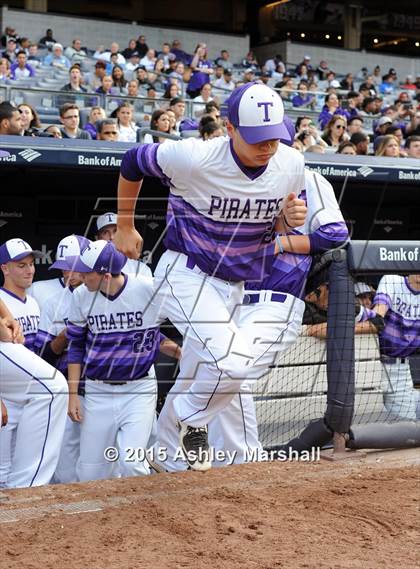 Thumbnail 2 in George Washington vs. Tottenville (PSAL Class AAA Final) photogallery.