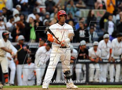 Thumbnail 1 in George Washington vs. Tottenville (PSAL Class AAA Final) photogallery.