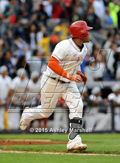 Thumbnail 2 in George Washington vs. Tottenville (PSAL Class AAA Final) photogallery.