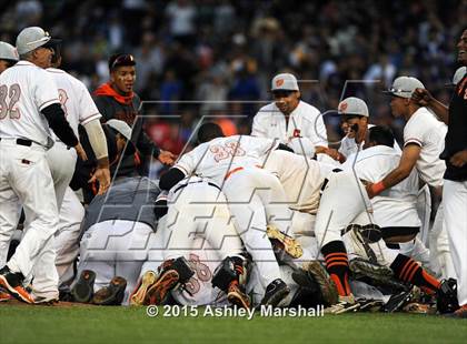 Thumbnail 3 in George Washington vs. Tottenville (PSAL Class AAA Final) photogallery.
