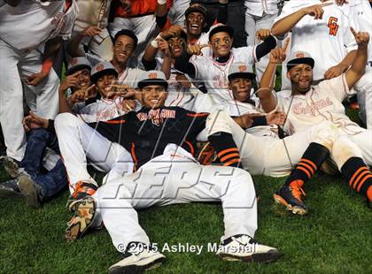 Thumbnail 1 in George Washington vs. Tottenville (PSAL Class AAA Final) photogallery.