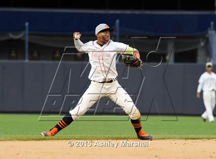 Thumbnail 2 in George Washington vs. Tottenville (PSAL Class AAA Final) photogallery.