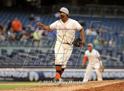 Thumbnail 1 in George Washington vs. Tottenville (PSAL Class AAA Final) photogallery.