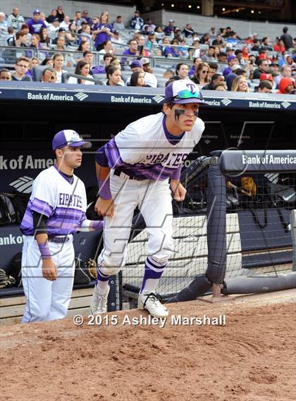 Thumbnail 2 in George Washington vs. Tottenville (PSAL Class AAA Final) photogallery.