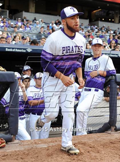 Thumbnail 3 in George Washington vs. Tottenville (PSAL Class AAA Final) photogallery.