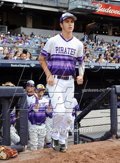 Thumbnail 3 in George Washington vs. Tottenville (PSAL Class AAA Final) photogallery.