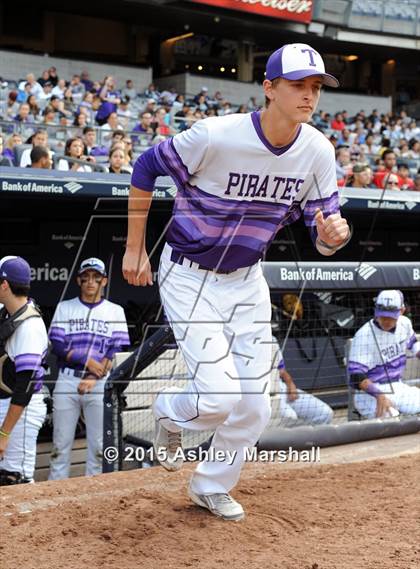 Thumbnail 2 in George Washington vs. Tottenville (PSAL Class AAA Final) photogallery.