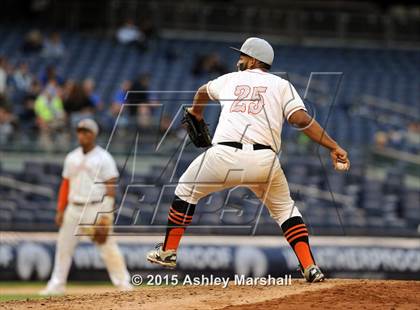 Thumbnail 3 in George Washington vs. Tottenville (PSAL Class AAA Final) photogallery.