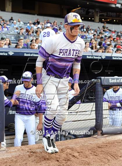Thumbnail 1 in George Washington vs. Tottenville (PSAL Class AAA Final) photogallery.